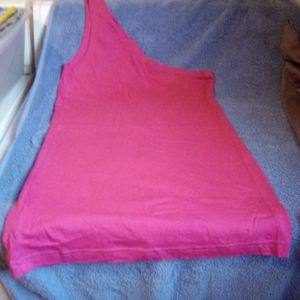 2 Moda international tops